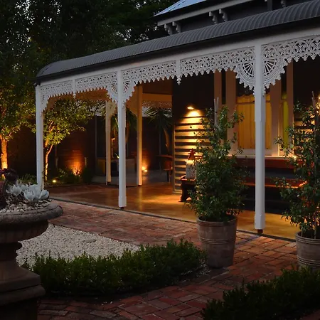 Clement House Bed & Breakfast Benalla Exterior photo