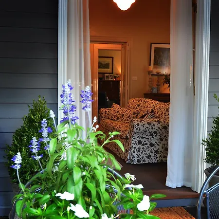 Clement House Bed & Breakfast Benalla Exterior photo